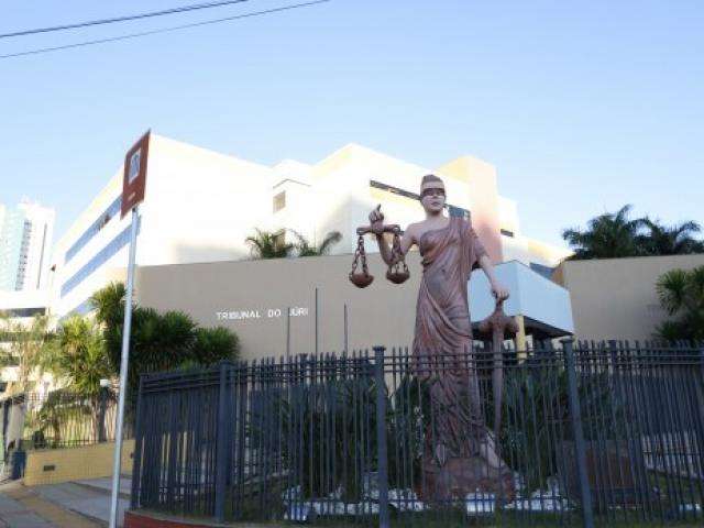 Homem que agrediu e tentou matar mulher a facadas vai a j&uacute;ri amanh&atilde;