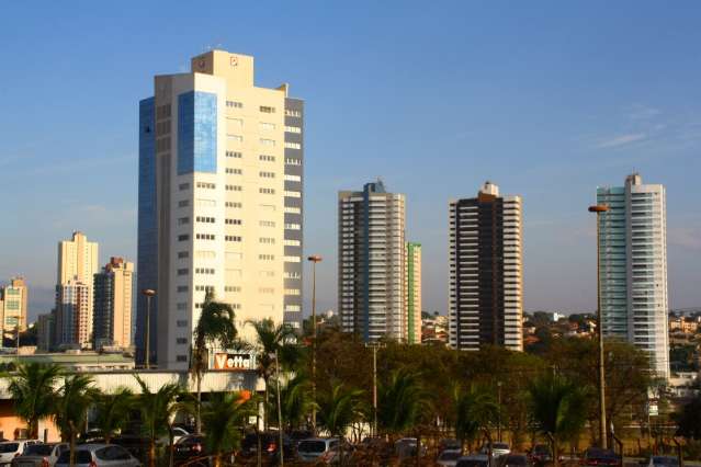 Quarta-feira amanhece entre nuvens e chuva pode aparecer a qualquer hora 