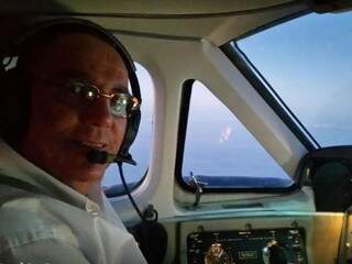 Benedito Fernando Ricci em imagem durante voo. (Foto: Reprodução Facebook)