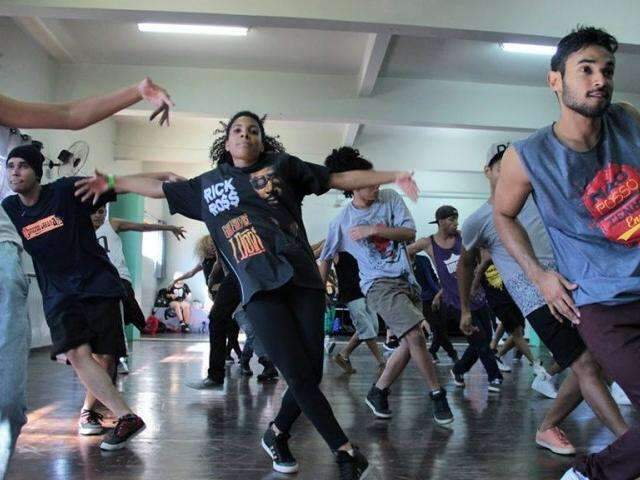 Oficinas de f&eacute;rias com novidades em dan&ccedil;a urbana em janeiro e por apenas R$ 5