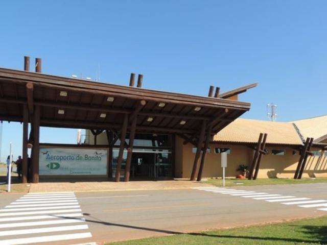 Depois de nove meses, empresa cancela contrato para administrar aeroporto