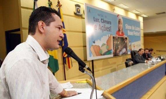 Radialista perde posto de vereador por um dia por n&atilde;o prestar contas ao TRE