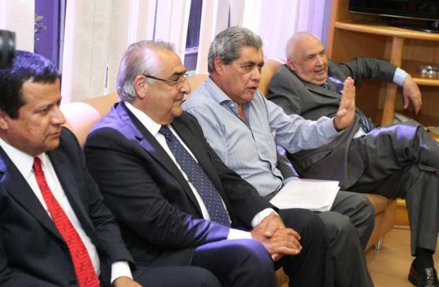 Andr&eacute; prev&ecirc; perda de R$ 800 milh&otilde;es com novas al&iacute;quotas do ICMS