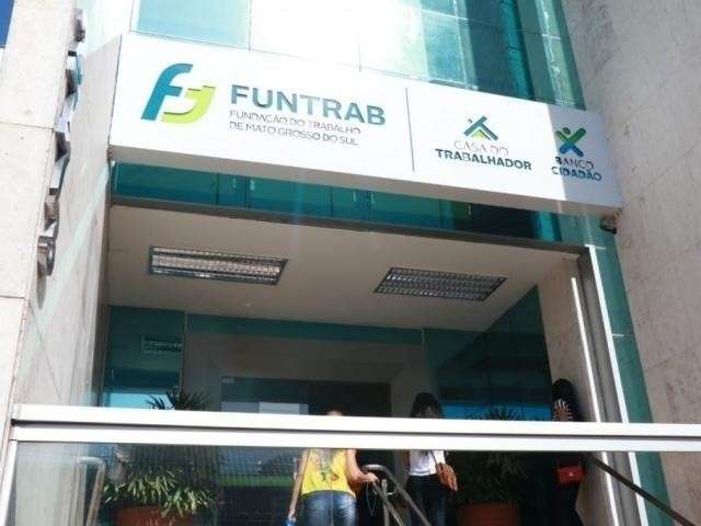 Funtrab oferece 20 vagas para operador de caixa nesta quarta-feira