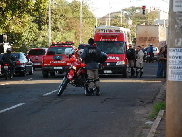  Ciclista atingido por caminh&atilde;o morre na Santa Casa; homem n&atilde;o tinha documentos