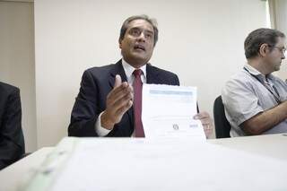 Juiz Luiz Cavassa anunciou ontem novos eleitos e hoje cancelou diplomação (Foto: Cleber Gellio)