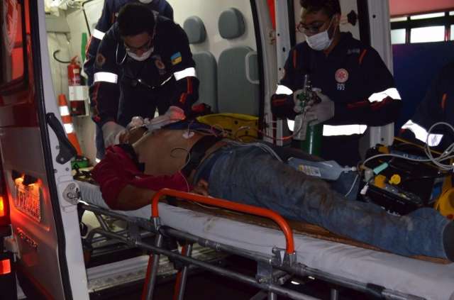 Homem &eacute; baleado na cabe&ccedil;a perto de escola do Jardim Cana&atilde; I
