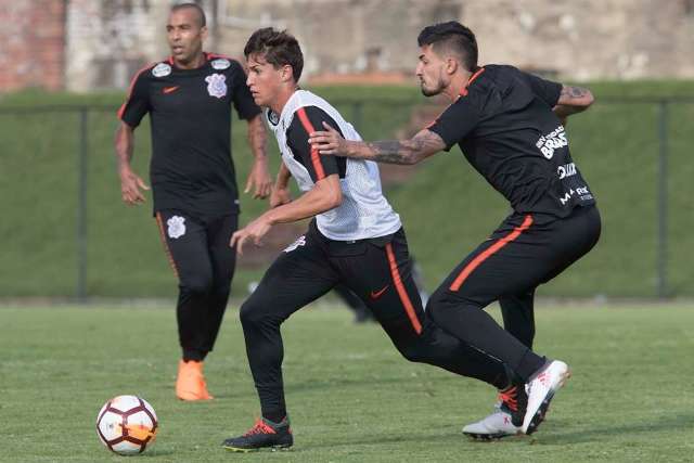 Corinthians e Flamengo estreiam na Libertadores na noite desta quarta-feira