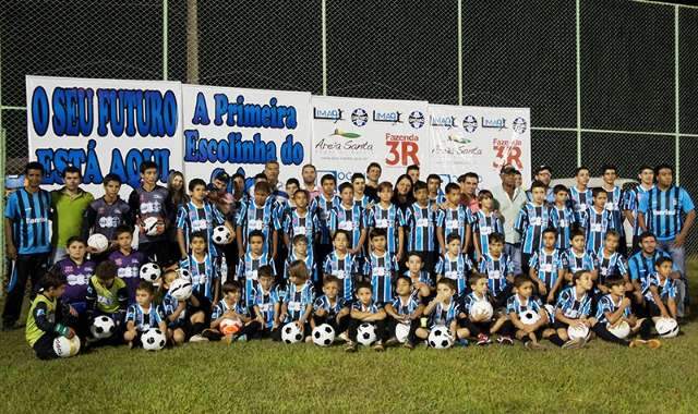 Ex-atacante Lima comanda escolinha de futebol do Gr&ecirc;mio em Figueir&atilde;o