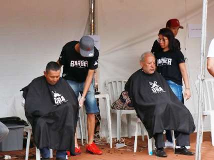 Reviva Cultura vai até 14h com doação de animais e corte de cabelo de graça
