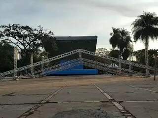 Telão será montado na Praça do Rádio para transmissão dos jogos do Brasil	