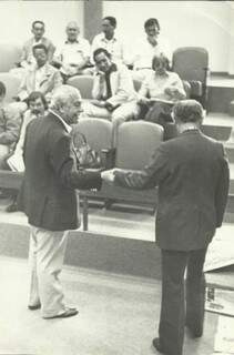 Rachid Derzi e Italívio Coelho em 1977, o primeiro eleito senador biônico, por colégio de notáveis a frente na foto. (foto: Roberto Higa)