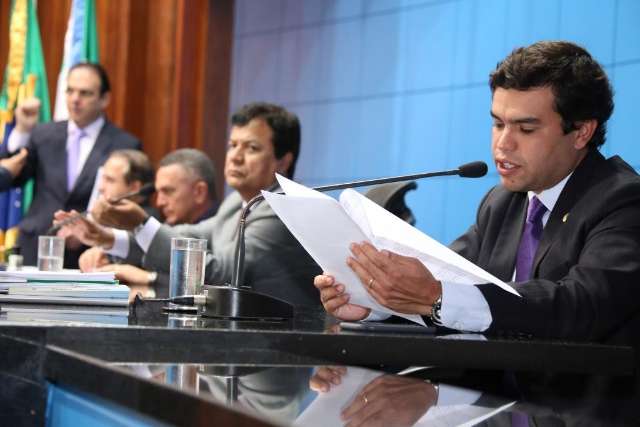 Assembleia aprova licen&ccedil;a-paternidade de 20 dias a servidores do TJ-MS