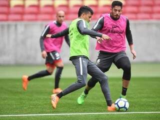 Jogadores do Internacional treinam para compromisso da noite contra o Ceará (Foto: Ricardo Duarte/SC Internacional)