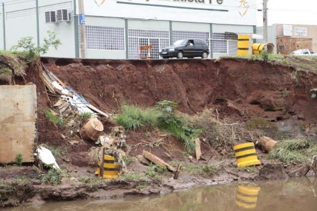 Caixa demora para aprovar e obra na Ernesto Geisel n&atilde;o sai do papel