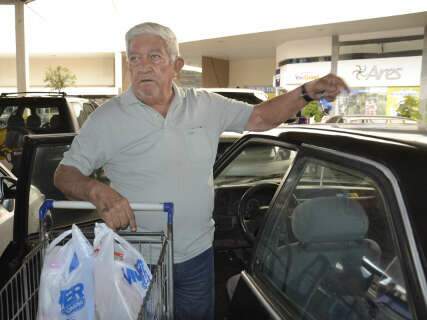  Sem fiscaliza&ccedil;&atilde;o, estacionamentos de supermercados viram &ldquo;terra sem lei&rdquo;