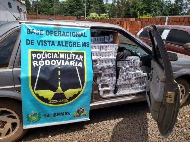 Carro quebra e contrabandista abandona carro &quot;recheado&quot; de cigarros do PY