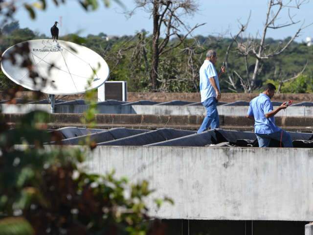  Inc&ecirc;ndio que pode ter come&ccedil;ado na fia&ccedil;&atilde;o el&eacute;trica atinge setor do TJ