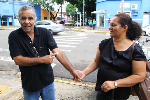Mosquito em toda parte: agentes ca&ccedil;am Aedes em im&oacute;veis no Centro