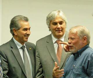 Deputado Antonio Biffi (à direita) fez interlocução para indicação de superintendente estadual do Dnit, junto com o senador Delcídio do Amaral (centro), segundo coordenador Geraldo Resende.  