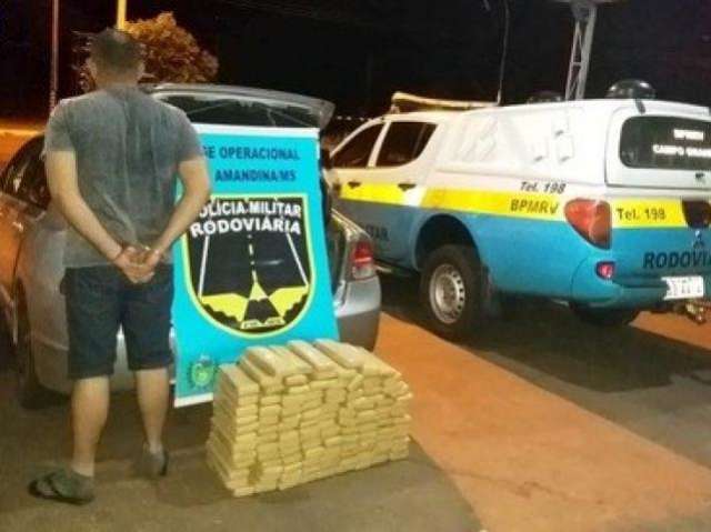 Traficante &eacute; preso na MS-276 com tabletes de maconha que levaria para SP 
