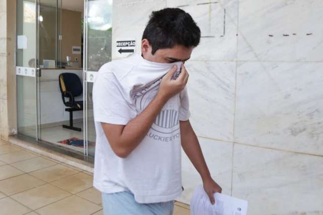 Ap&oacute;s pagar R$ 3,8 mil de fian&ccedil;a, alvo de opera&ccedil;&atilde;o deixa delegacia