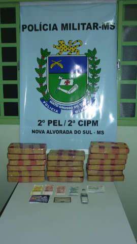  Paraguaio finge ser brasileiro para transportar 20kg de maconha 