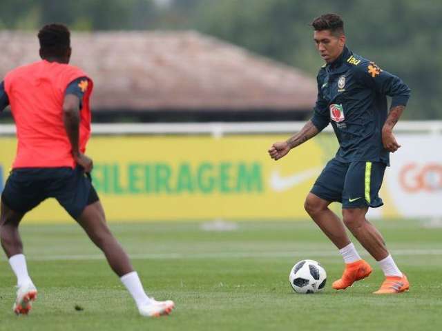 Em Londres, sele&ccedil;&atilde;o brasileira treina apenas na parte da tarde