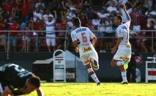 Nenê comemora gol que garantiu a vitória do São Paulo sobre rival (Foto: Rubens Chiri/saopaulofc.net)