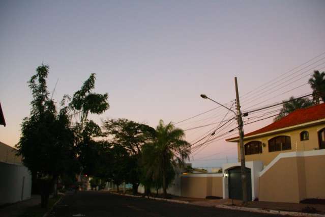 Quinta amanhece com temperatura amena, mas temperaturas sobem na Capital