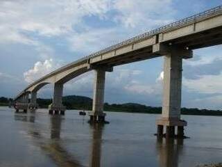 Ponte do Rio Paraguai está localizada na BR-262. (Foto: Arquivo/Campo Grande News)
