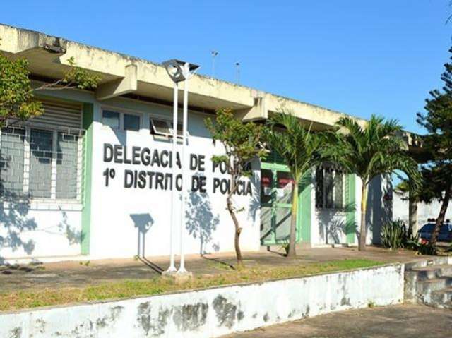 Tr&ecirc;s pessoas s&atilde;o mortas em fazenda; v&iacute;tima baleada na boca consegue fugir