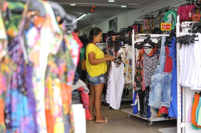 Consultas ao SCPC caem e revelam retra&ccedil;&atilde;o nas vendas do Natal 