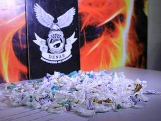 Em uma das abordagens foram encontrados 233 papelotes de cocaína. Um total de R$ 1,165,00 caso fosse traficada para usuários. (Foto: Marina Pacheco) 