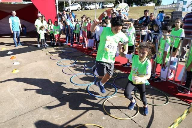 Domingo com corrida e feira de sa&uacute;de atrai 1,5 mil participantes 
