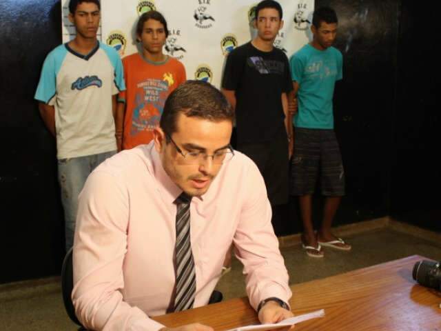  Pol&iacute;cia prende quatro envolvidos em tr&ecirc;s homic&iacute;dios em Dourados