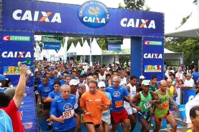 Participantes da &quot;Corrida da Caixa&quot; podem doar t&ecirc;nis para jovens carentes