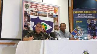 O general Luciano José Penna e o coronel Emídio Silva Dias durante entrevista em que informaram detalhes da Operação Rastilho II para coibir uso ilegar de explosivos (Foto: Antonio Marques)