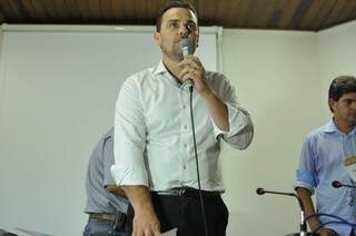 Neto reclama da redução constante do repasse do governo federal aos municípios (Foto: Alcides Neto/Arquivo)