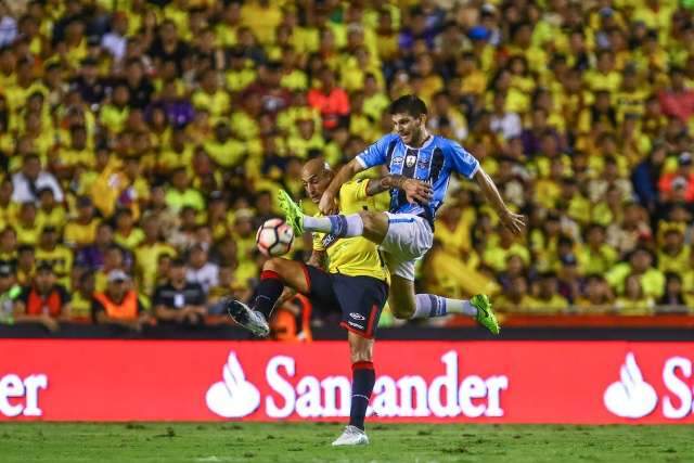 Com casa cheia, Gr&ecirc;mio decide vaga na final da Libertadores hoje &agrave; noite