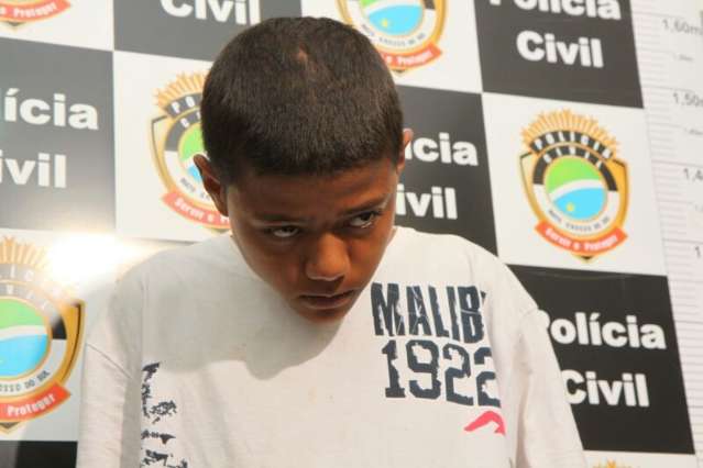 Jovem confessa que estava sob efeito de drogas ao queimar dois carros