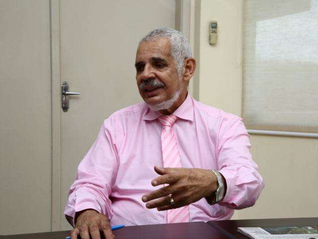Ao defender preso trabalhando em escola, secret&aacute;rio critica Lula candidato