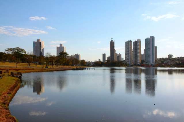 Dezembro chega com c&eacute;u nublado, calor e chuva em Mato Grosso do Sul