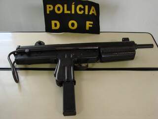 Adolescente disse que mora em Londrina (PR) e levaria para lá a arma comprada na fronteira (Foto: Vilson Nascimento/A Gazeta News)