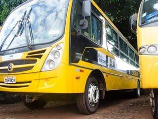 Conforme a gerência municipal de educação, os ônibus não tem combustível suficiente pra atender a demanda de transporte, durante o dia e a noite. (Foto: Itaporã News) 