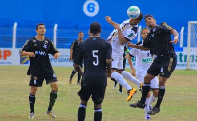 Estadual ter&aacute; cinco jogos nesta tarde valendo lideran&ccedil;a de grupo 