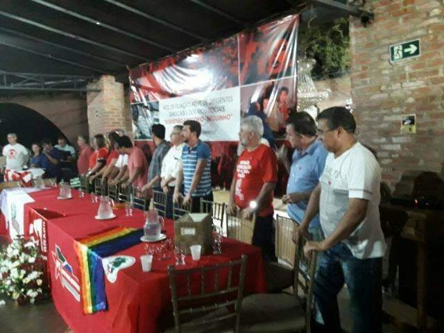 &quot;Vamos reestruturar partido&quot;, dizem lideran&ccedil;as em ato que estima filiar 500