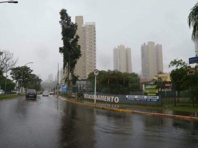 Tarde chuvosa na Capital; tempo inst&aacute;vel permanece at&eacute; quarta-feira