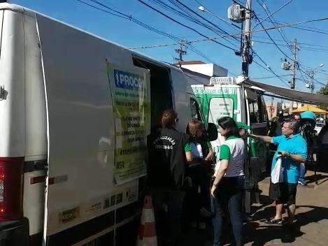 AO VIVO: Em uma hora, Procon recebe 10 den&uacute;ncias na Black Friday