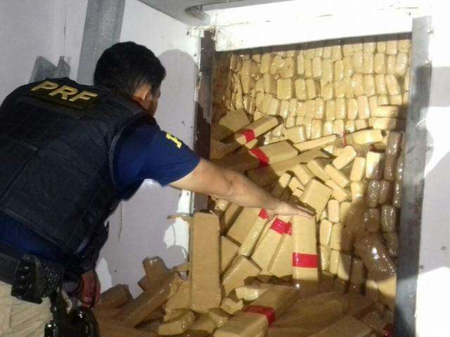 Apreendido no Paran&aacute; caminh&atilde;o que saiu de MS carregado de maconha